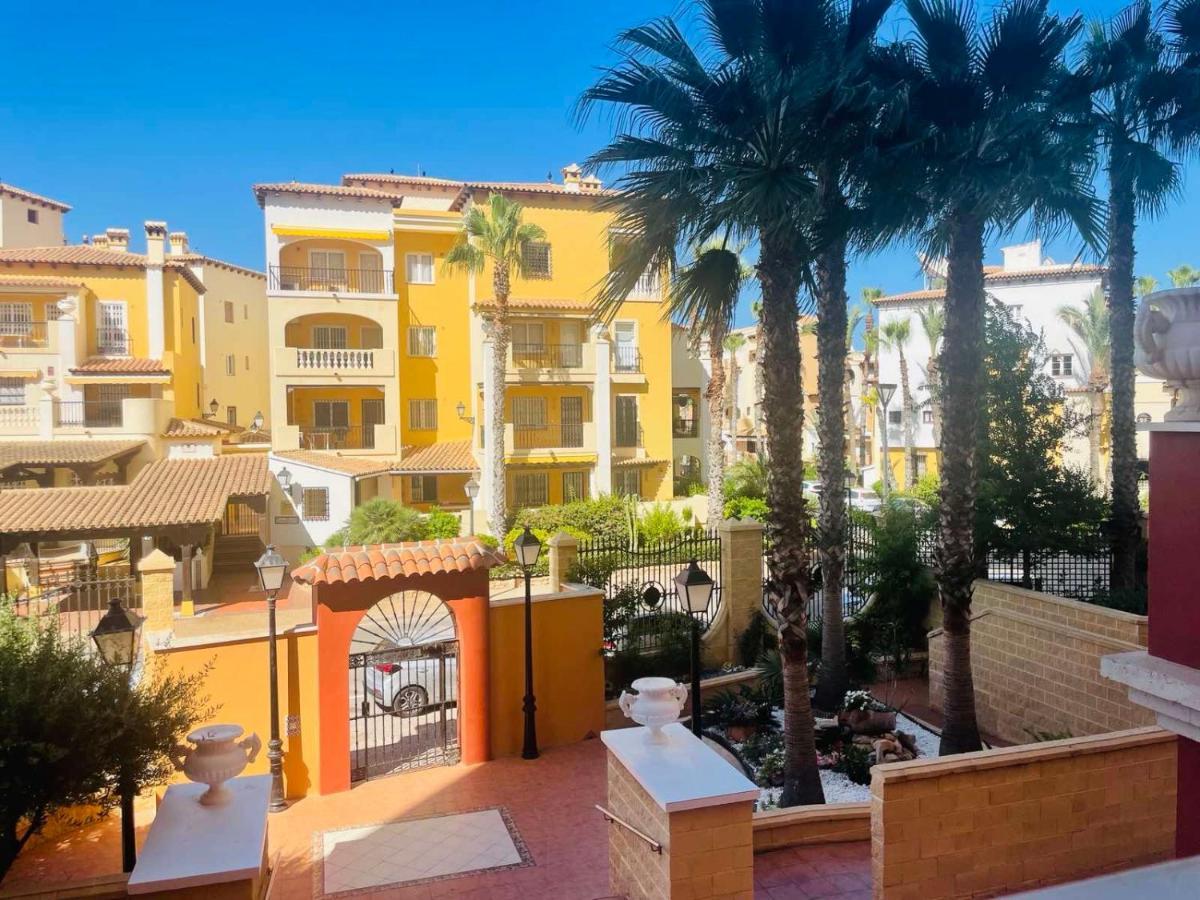 Beach Apartament In Torrevieja Exteriér fotografie